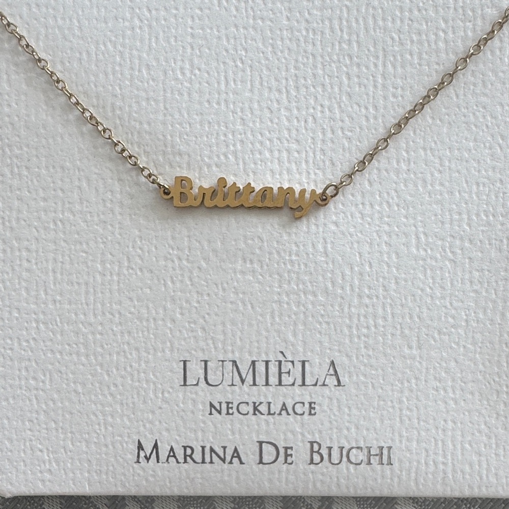 MARINA DE BUCHI “Lumièla" NAME NECKLACE IN SCRIPT STYLE "Brittany